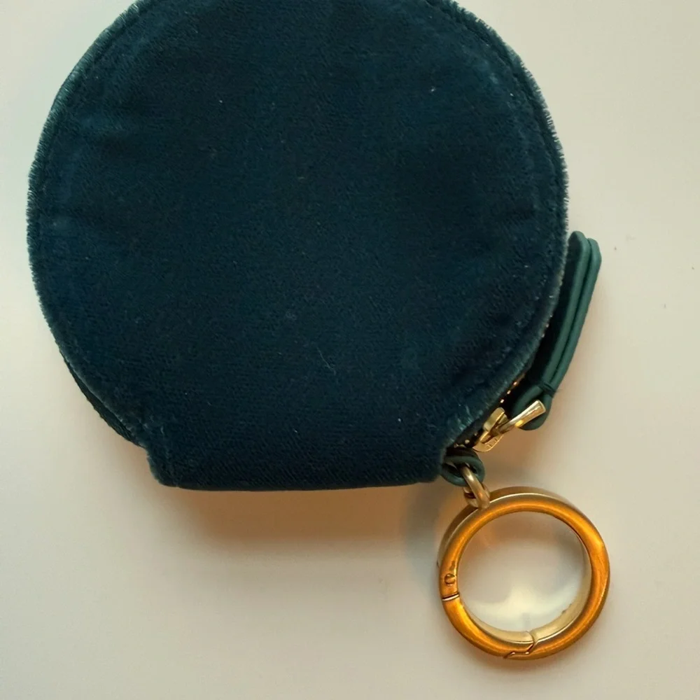 VERA BRADLEY Velvet Round Zip Pouch with appliqué Teddy Bear Goldtone hardware - Picture 6 of 7